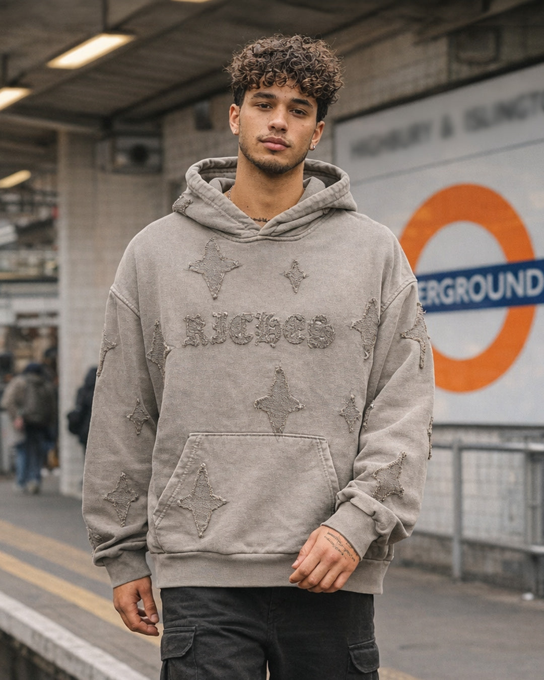 Hoodies & Sweatshirts