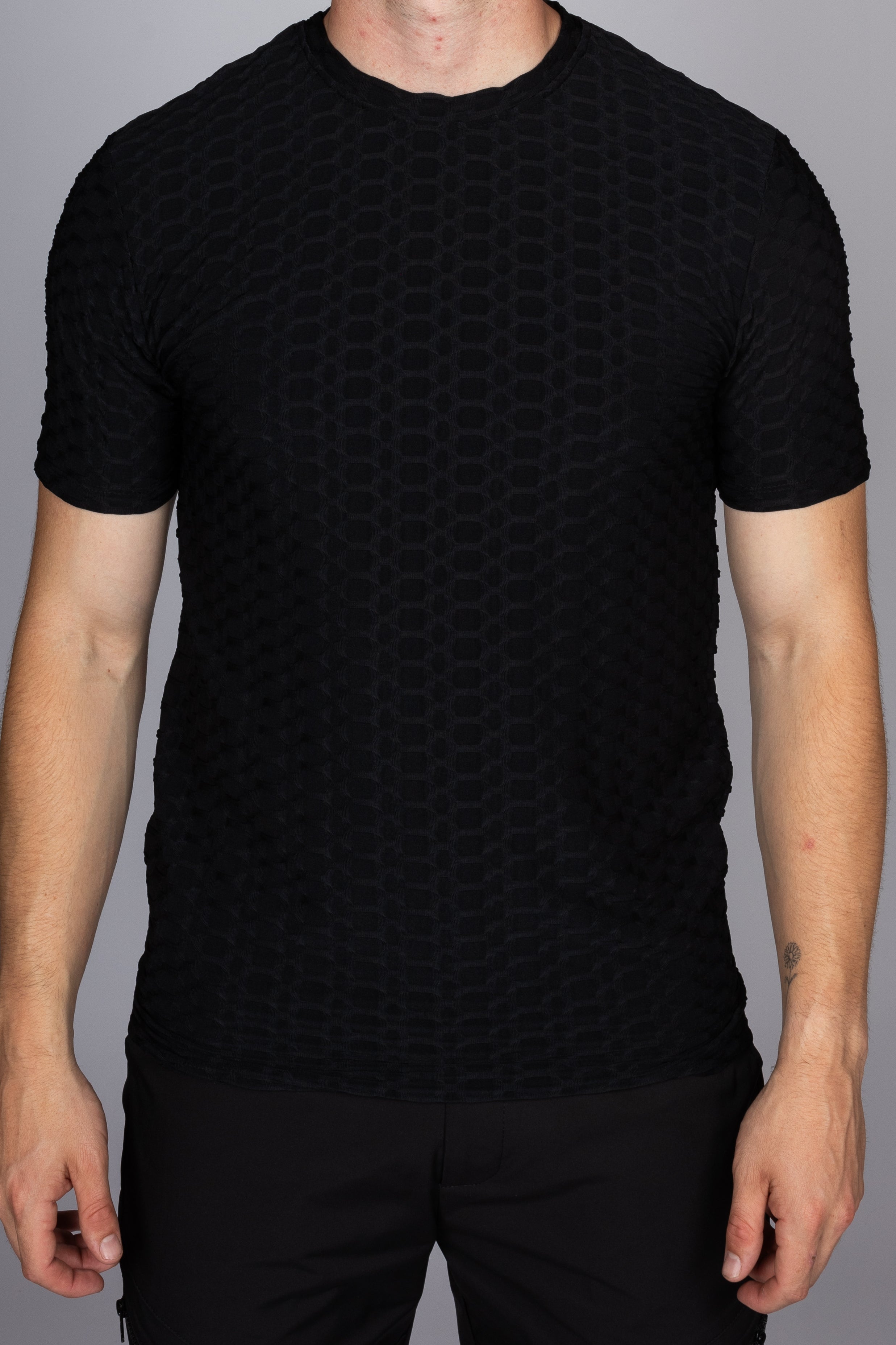 Muscle Fit Net Pattern T-Shirt