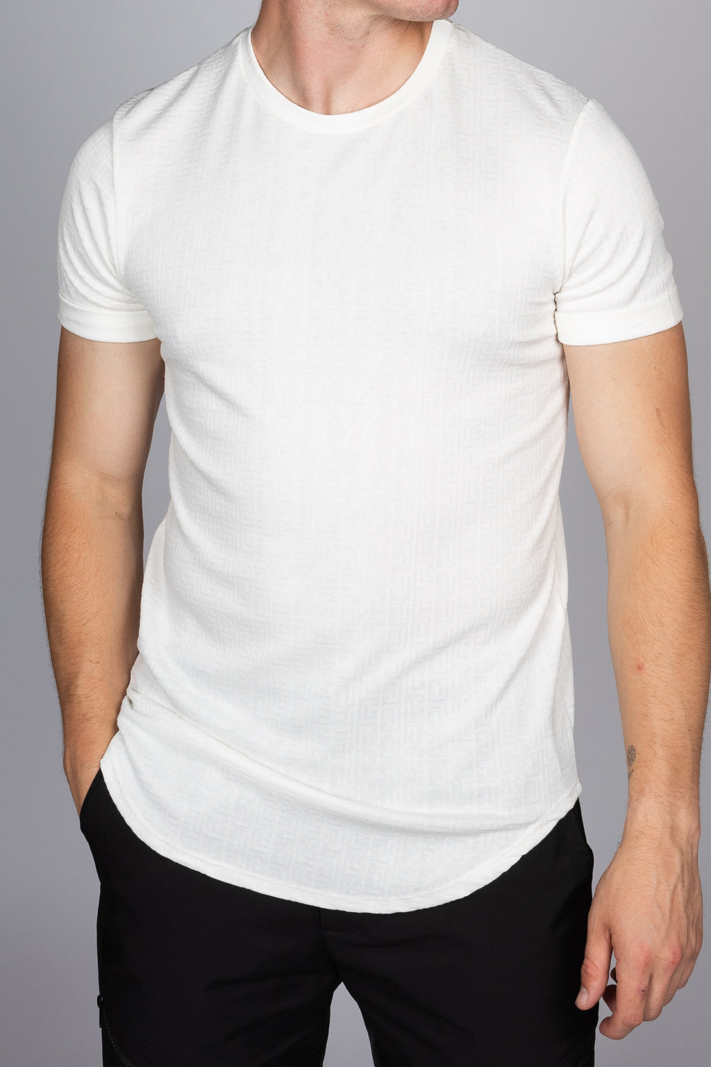 Muscle Fit Maze Pattern T-Shirt
