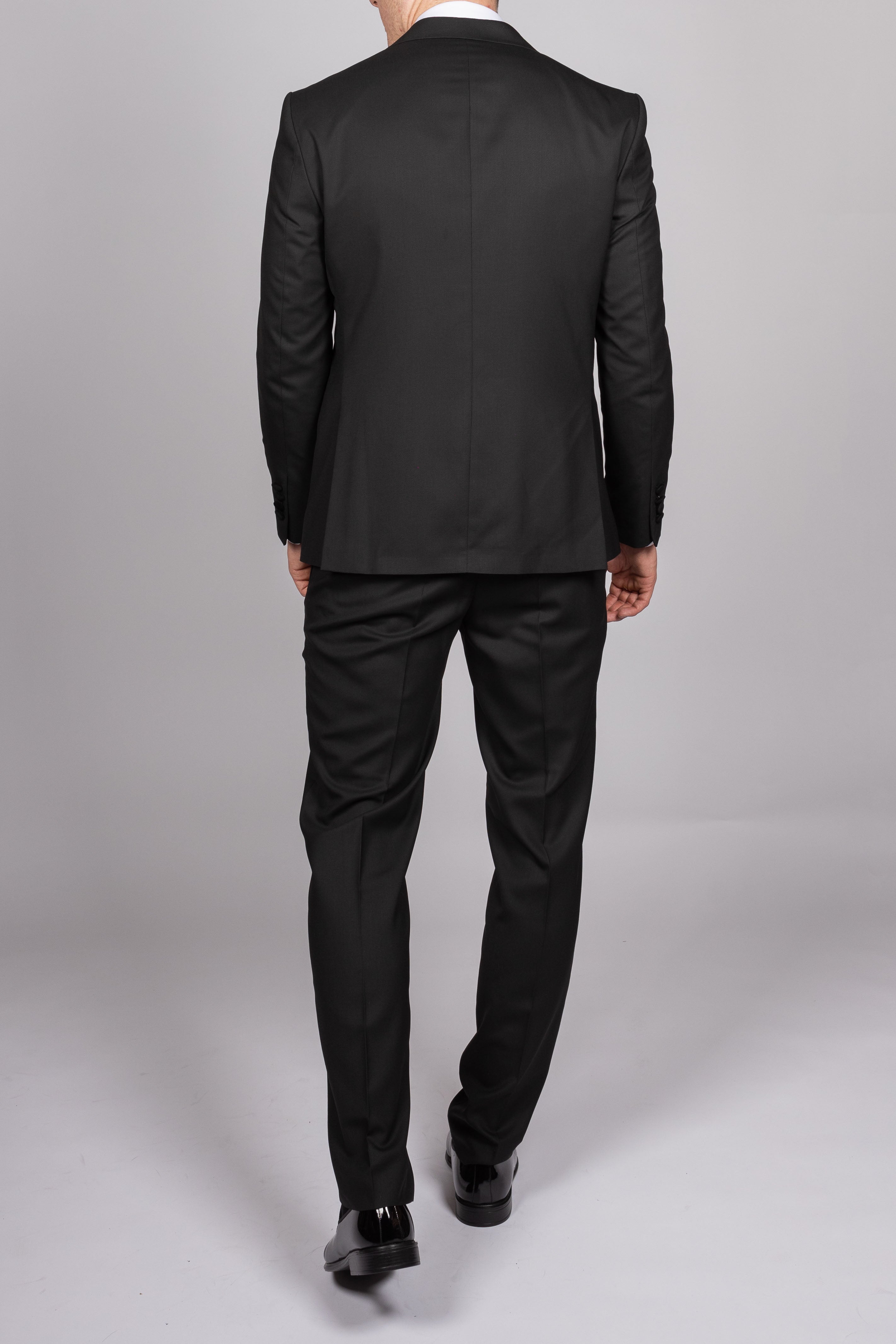 Black Double Breasted Velvet Peak Lapel Tux