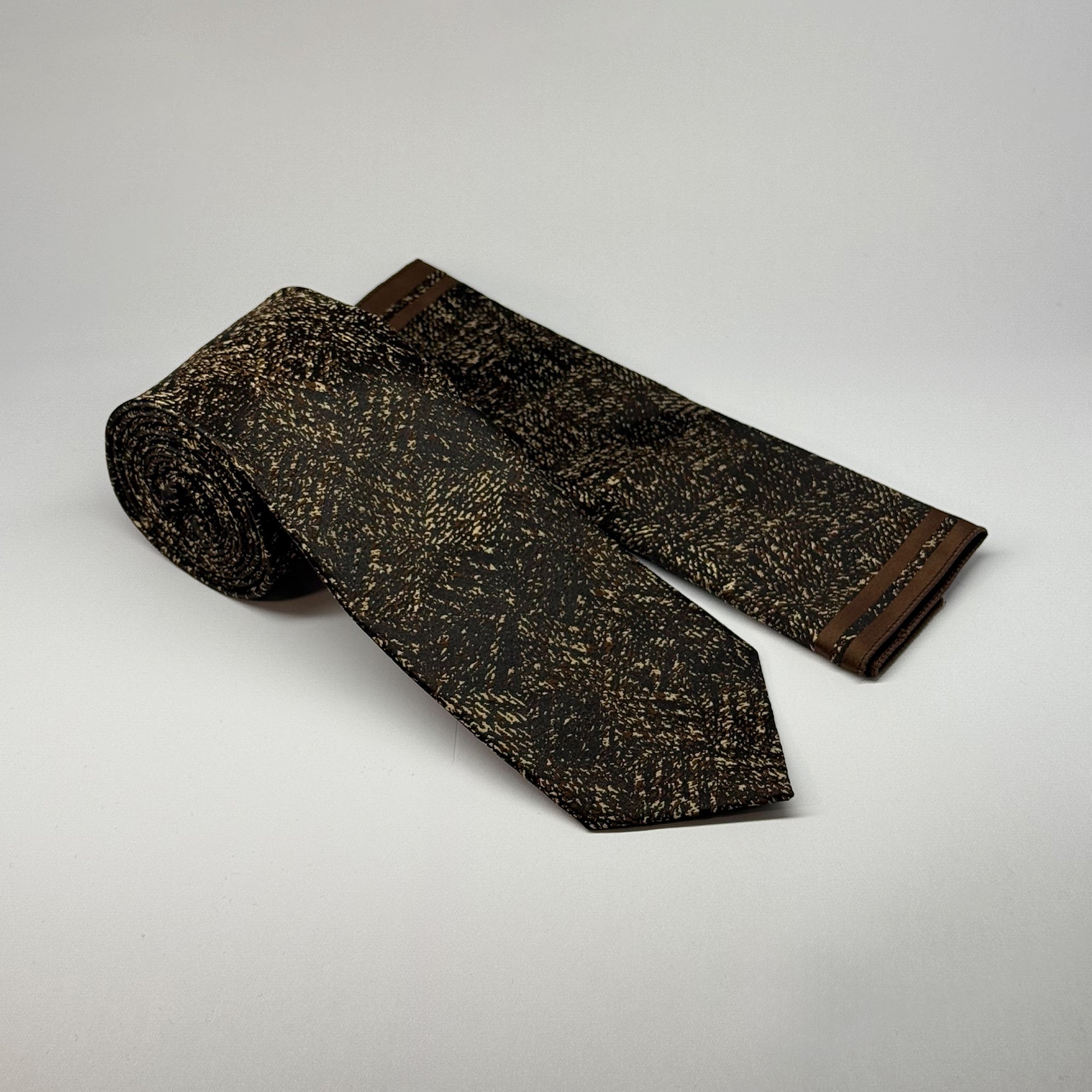 MC Bark - Tie & Pocket Square Set in Brown