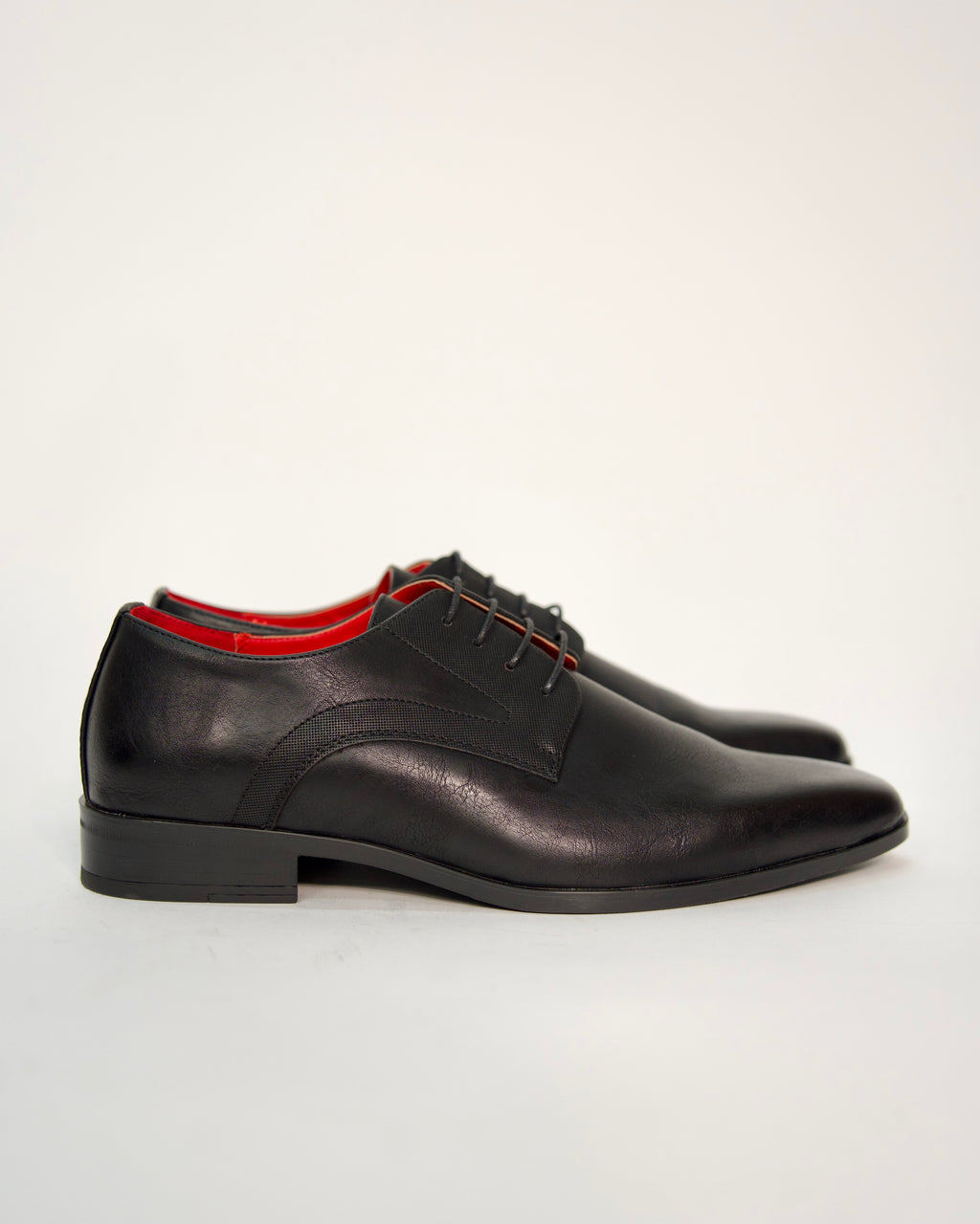 Classic Laced Wingtip Shoe
