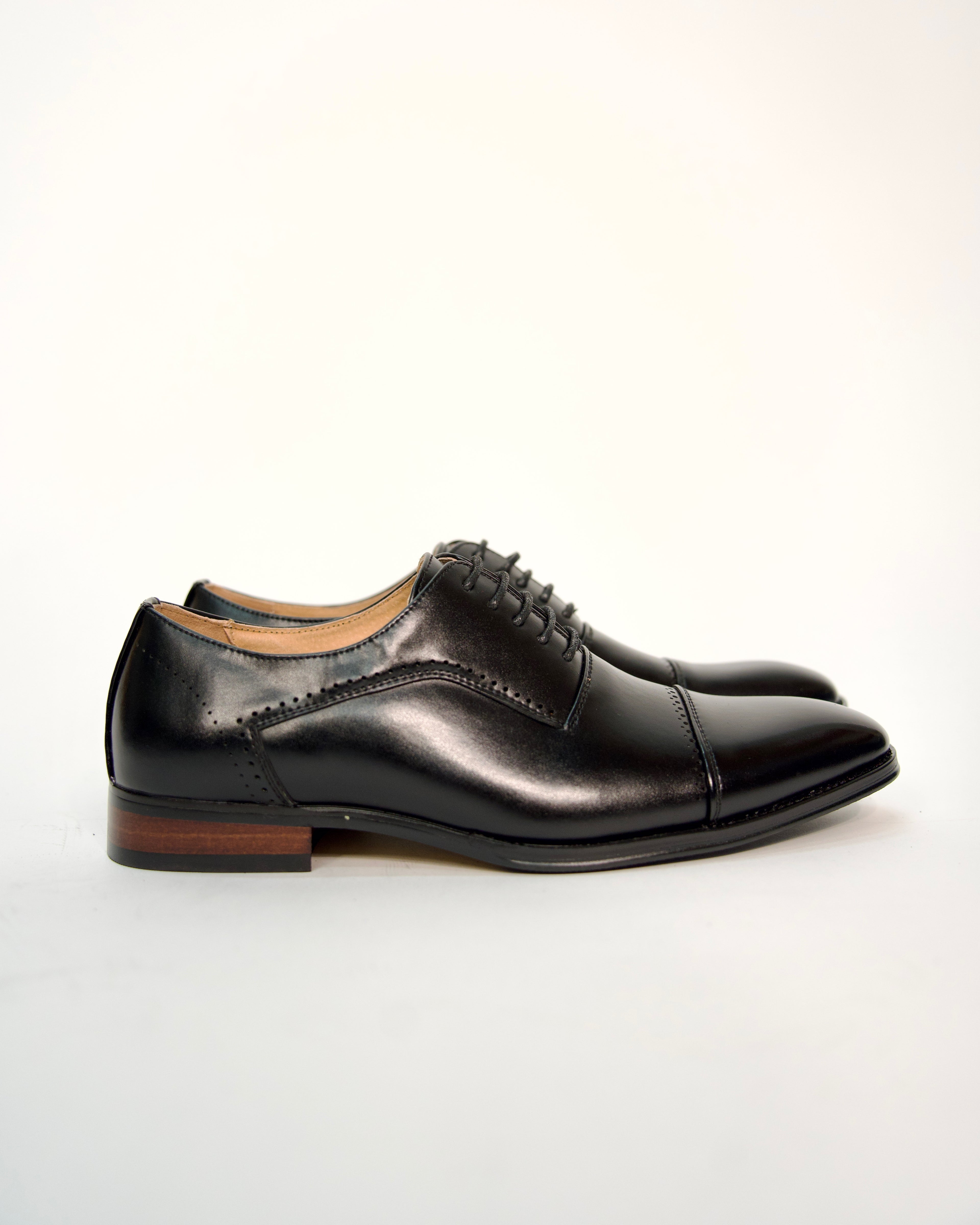 Cap Toe Leather Shoes