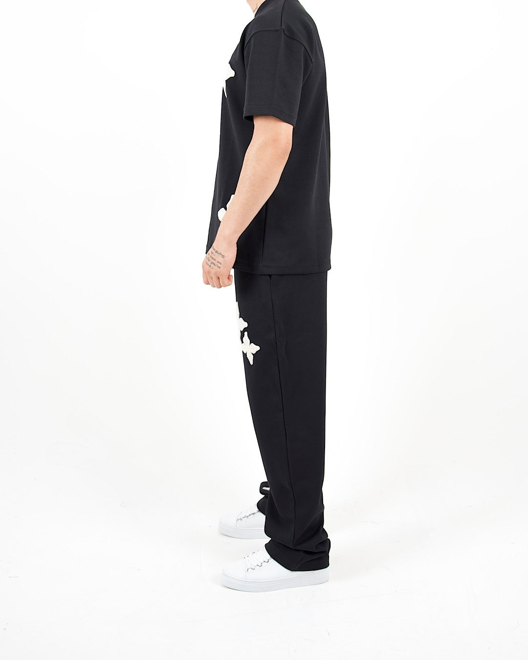 Oversized Floral Appliqué T-Shirt & Jogger Set