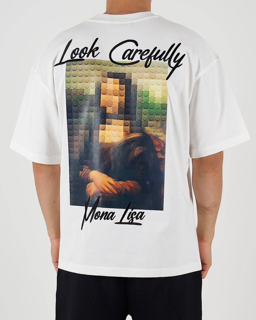 'Look Carefully' Mona Lisa Graphic T-Shirt