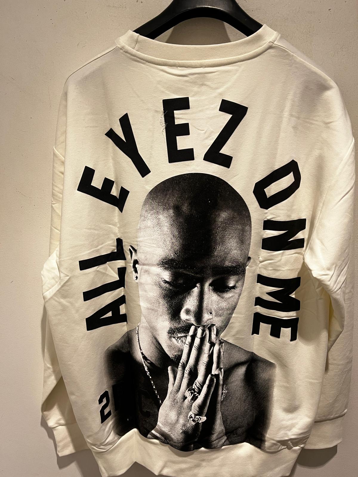 'All Eyez On Me' Oversized Graphic Sweatshirt