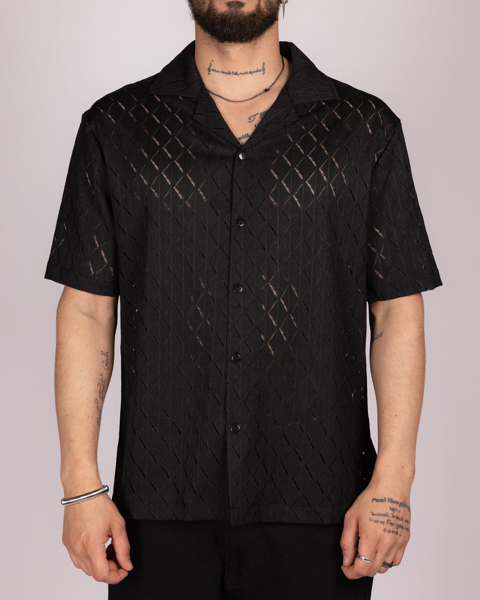 Textured Diamond-Pattern Short Sleeve Shirt