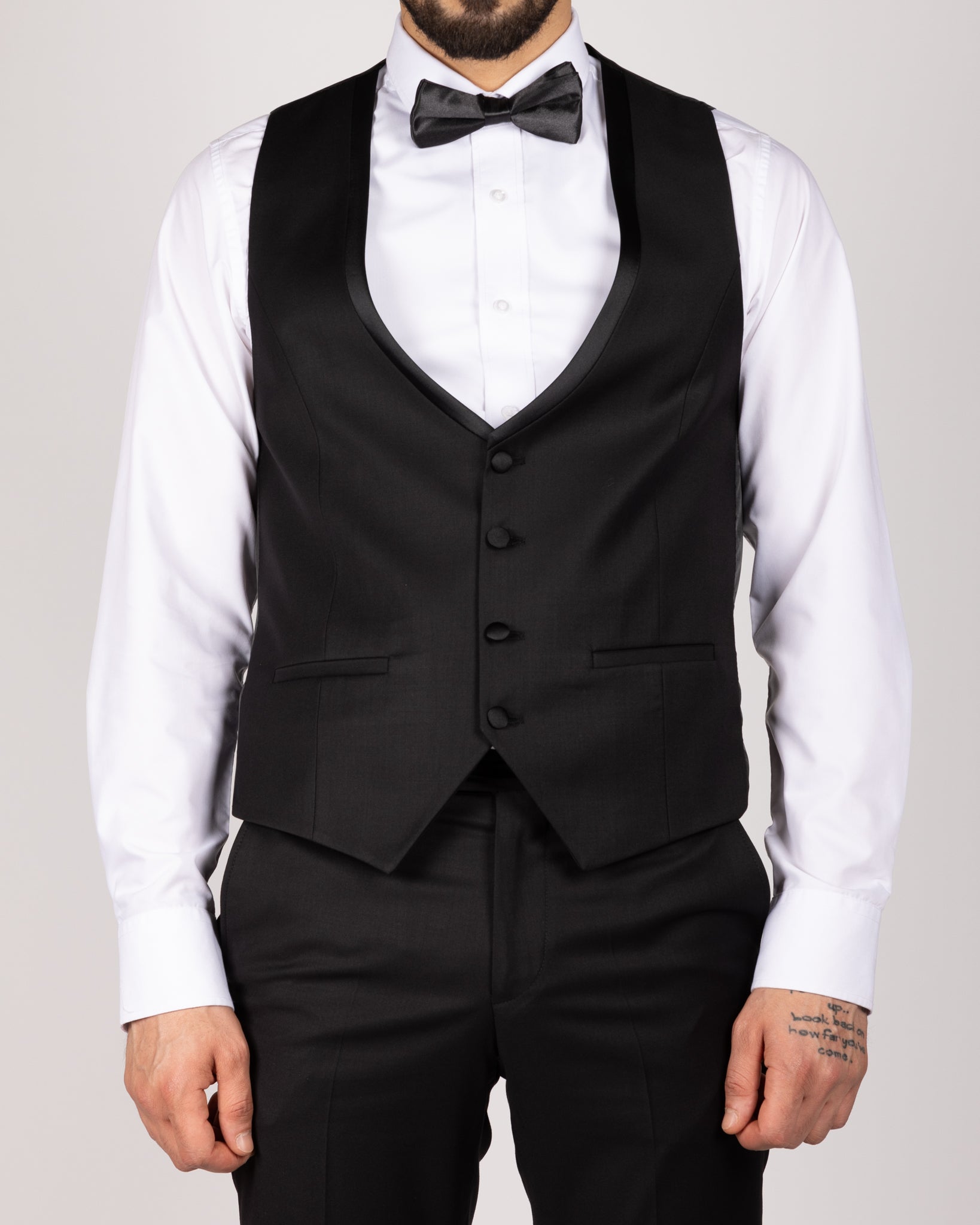 Oscar Black Peak Lapel Tuxedo Suit
